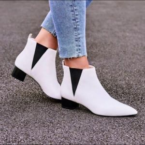 Nine West pointed toe white leather ankle boots